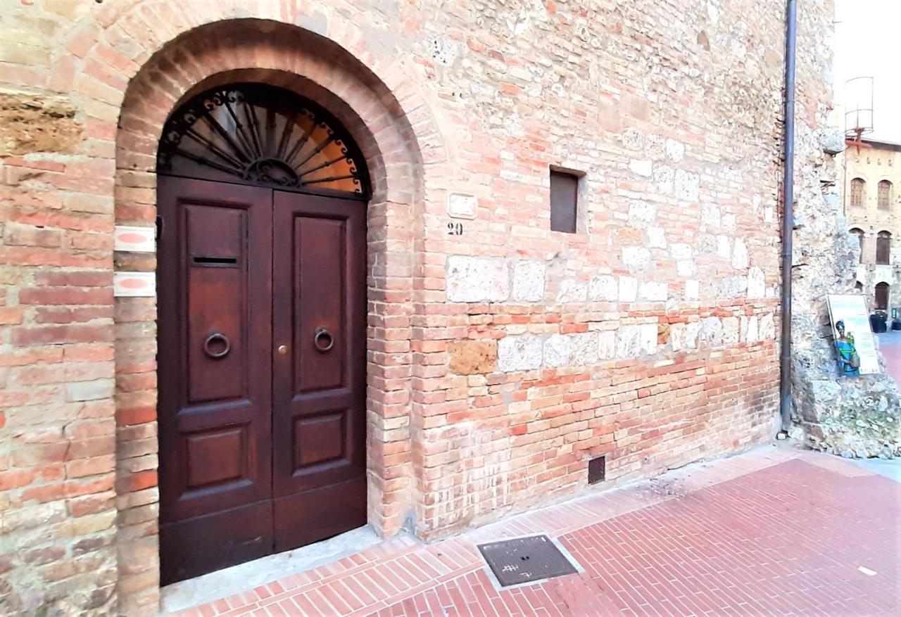 סן ג'ימיניאנו Sangi Studio Apartment - With Amazing View Of The Duomo מראה חיצוני תמונה